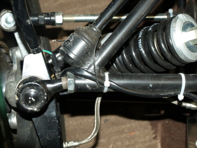 The damaged ball joint in situ